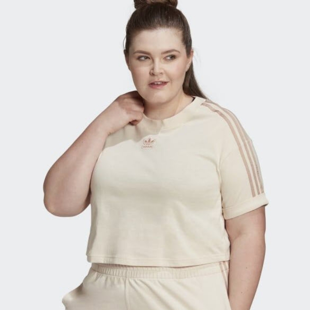 🌸3 for 20$🌸 adidas Cropped T-Shirt Monogram in Beige Plus Size 2X